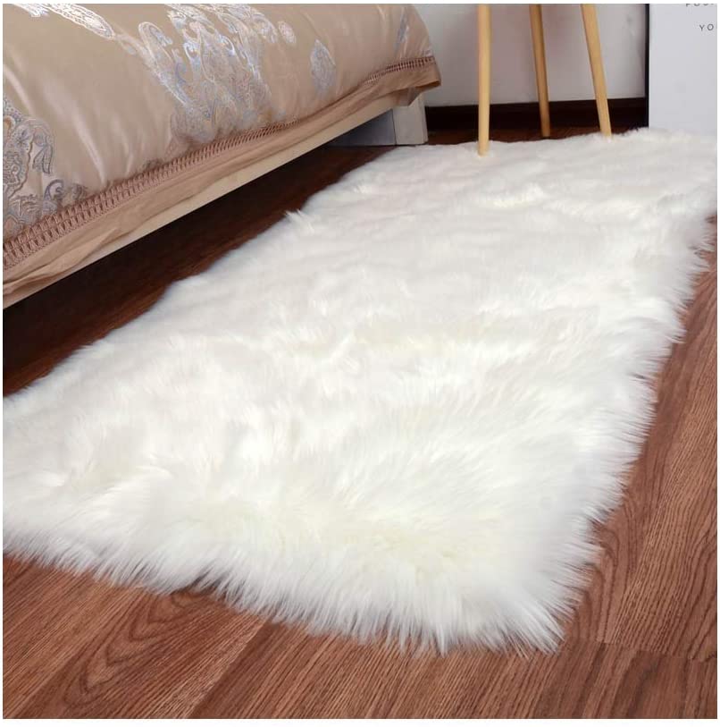 Tapete Pie de Cama 110cm x 60cm Peluche - Blanco - Banzay